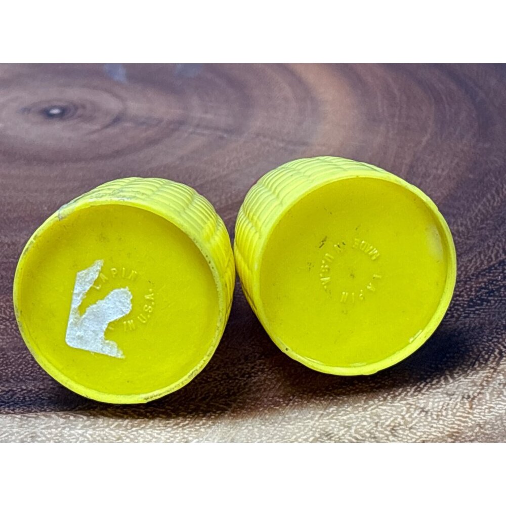 Vintage Lapin Plastic Corn Cob Salt & Pepper Shakers Yellow & Red Kitschy - Picture 3 of 7